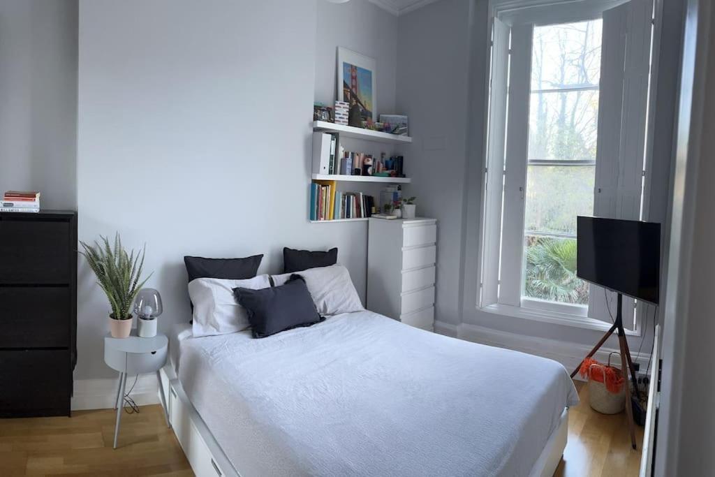 Gorgeous 2 Bedroom Flat In Charming Swiss Cottage London Luaran gambar